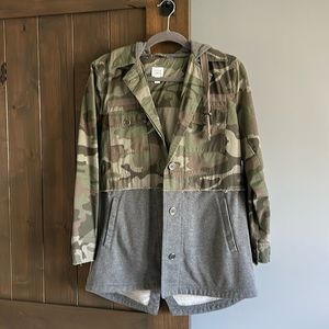 Peyton Jensen | Evereve | Camo Jacket | Size S